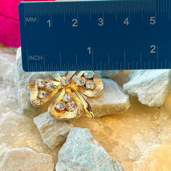 A Vintage Sparkly Four Leaves /Clover/Good Luck 🍀 LIA Brooch - Picture 4 of 6